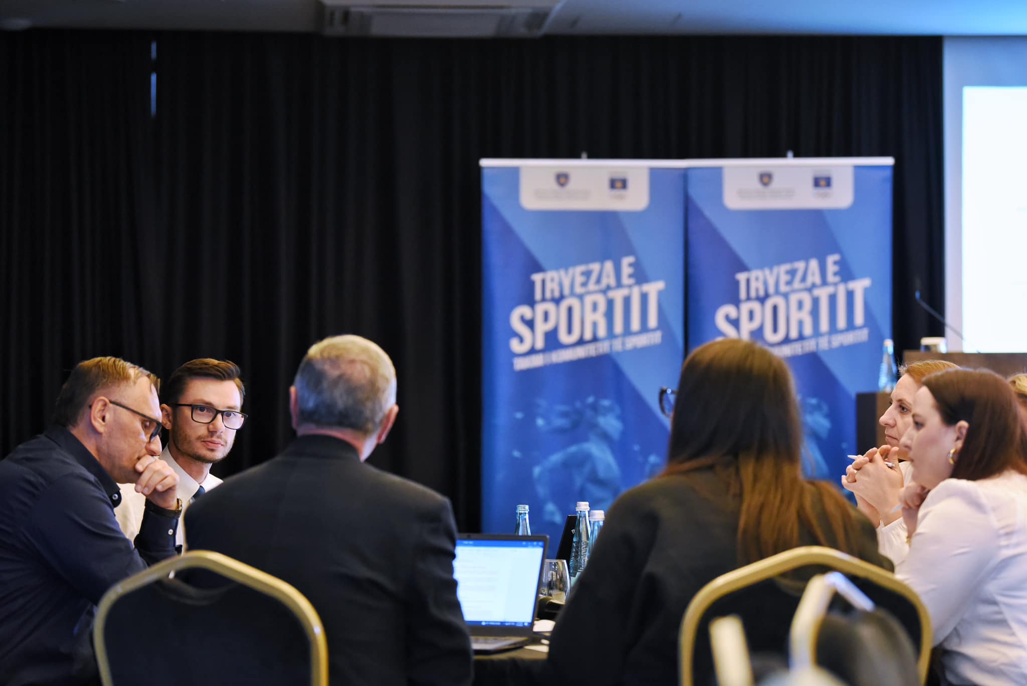 Dushku dhe Rraci, marrin pjesën në Tryezën e gjashtë të Sportit